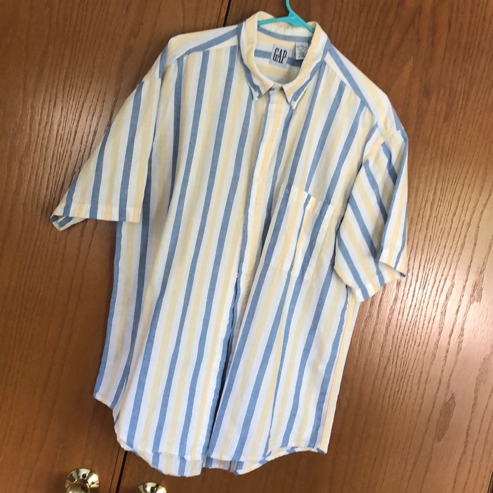 Men’s Light weight SS Button down shirt